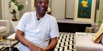 Hijo de Pelé aplaza su regreso al Londrina para seguir acompañando a su padre en el hospital