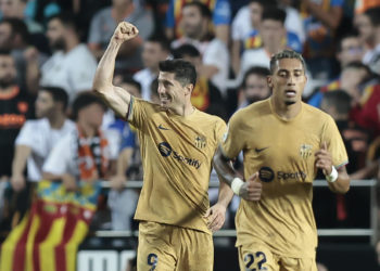 Lewandowski, titular en el Barcelona; Braithwaite, en el Espanyol