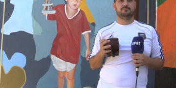 El amigo con quien Messi cambiaba cromos del Mundial 94 y ahora lo ve campeón