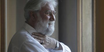 Leonardo Boff critica el rechazo del papa Francisco al sacerdocio femenino