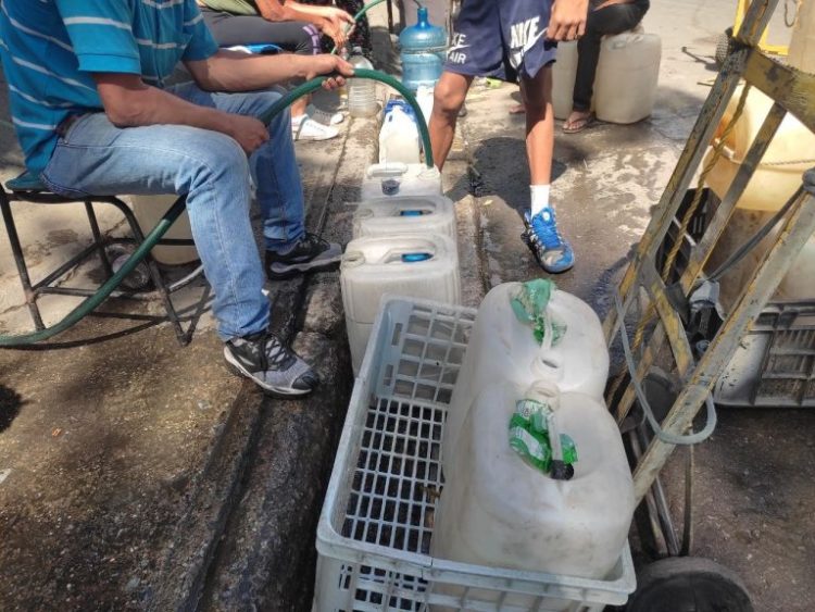 El agua: Un problema sin fin para los habitantes de Caracas
