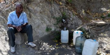 Grifos de los hogares de Carabobo reciben aguas servidas sin tratar