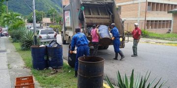 Restablecidas rutas de recolección de basura en Valera