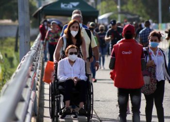 Especial/ Empresarios y transportistas esperan agilización  de trámites y permisos con apertura de frontera