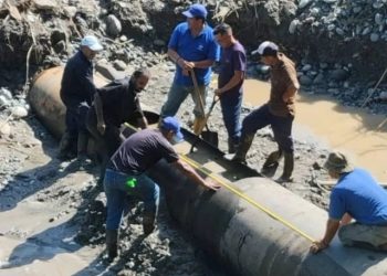 Tras casi tres meses sin servicio de agua potable en El Vigía: Inició la reparación del tubo roto y limpieza de tuberías