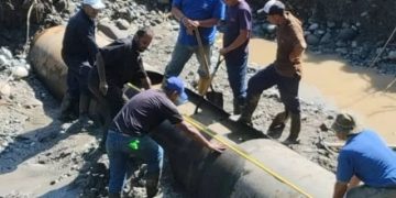 Tras casi tres meses sin servicio de agua potable en El Vigía: Inició la reparación del tubo roto y limpieza de tuberías