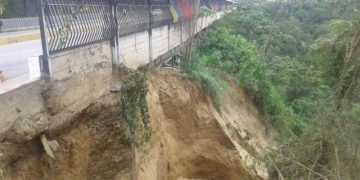 Restringen paso de carga pesada por el viaducto de La Beatriz por problemas en la estructura