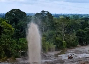 Aguas de Mérida realiza limpieza del tubo matriz en El Vigía