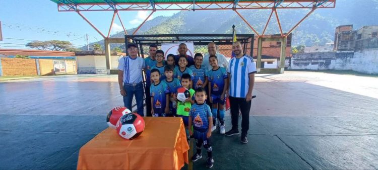 Alcaldía de Zea entrega balones donados por la Fundación “Sonrisas y Sueños”
