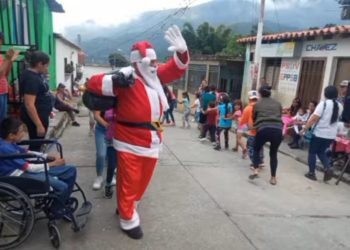 Fundación «Porque Creemos en Skuke» entrega 1000 platos navideños