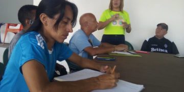 Campaña pro-fondos por la salud de la profesora María Briceño