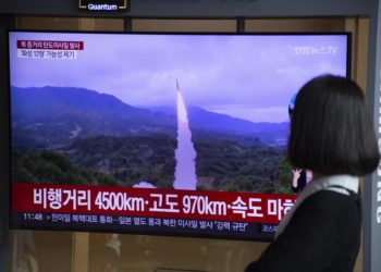 Corea del Norte lanza dos misiles balísticos hacia el mar de Japón