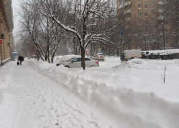 Moscú amanece sepultada por la mayor nevada del siglo XXI