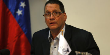 Gobierno aprueba endeudamiento y reduce 14 % el presupuesto para 2023