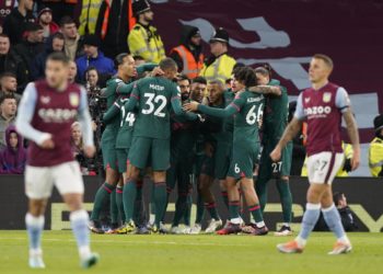 1-3. El Liverpool se dispara, Emery se estanca y Bajcetic deslumbra