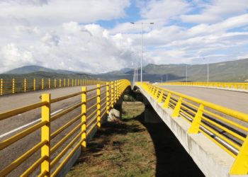 Venezuela lista para apertura del puente vehicular que conecta con Colombia