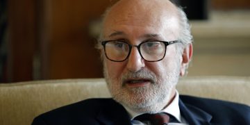 España cree que la vuelta a diálogo en Venezuela es la «única solución posible»