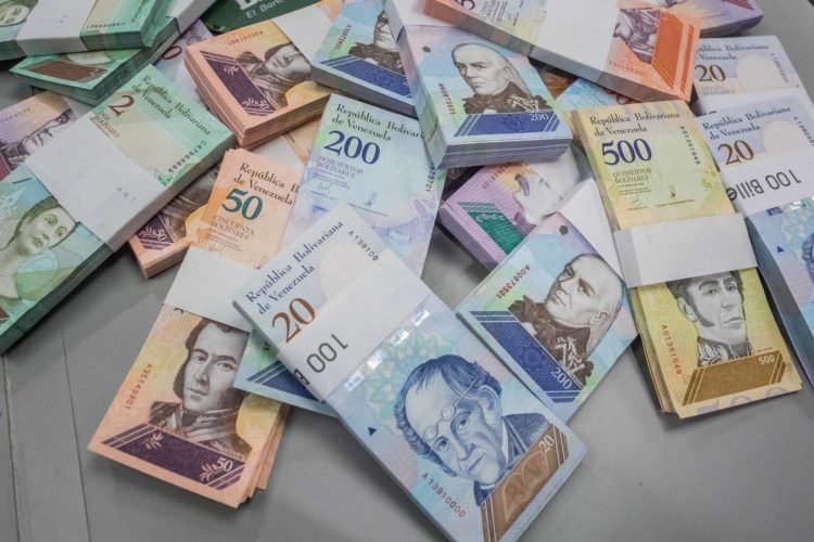 Detalle de billetes en Caracas (Venezuela), en una fotografía de archivo. EFE/Miguel Gutiérrez