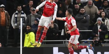 0-2. El Arsenal da un golpe de autoridad