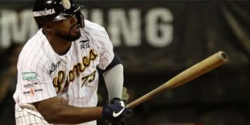 Leones dejó a Magallanes en jaque y en el terreno