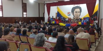 Consejo Legislativo del Táchira realizó sesión en honor a los maestros obviando las exigencias salariales 