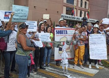Obreros del Táchira a Maduro: “Usted que dice ser el presidente de los obreros asuma su responsabilidad y aumente el sueldo”