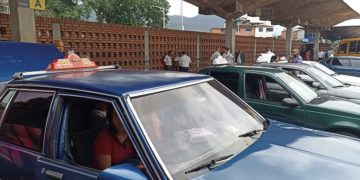 Táchira | Al transporte público venezolano no le permiten ingresar al terminal de Cúcuta