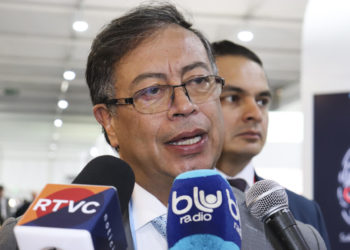 Petro viaja a Caracas para una «reunión bilateral extraordinaria» con Maduro
