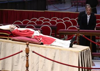El funeral de Benedicto XVI, mañana ante miles de fieles en Plaza San Pedro