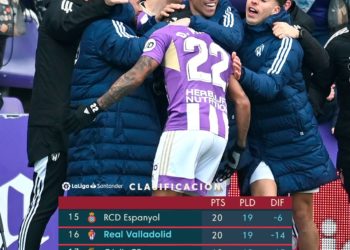 Darwin Machis dio asistencia en su estreno con el Valladolid que venció al Valencia