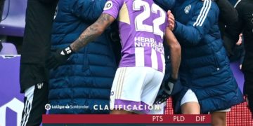 Darwin Machis dio asistencia en su estreno con el Valladolid que venció al Valencia