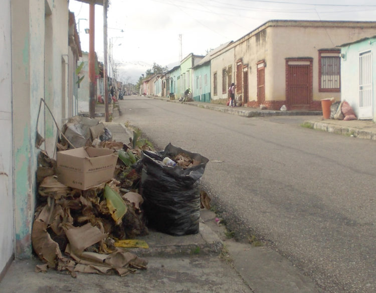 En las calles de Betijoque abunda la basura pues el servicio de recolección no eficiente.