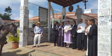 Con vistosa cabalgata cultural celebran 158 años del bautizo del Beato JGH