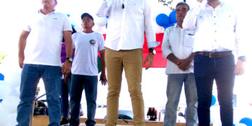 Carlos Prosperi en Sucre: “Asumo el compromiso que en un gobierno presidido por mí, construiré la autopista panamericana”