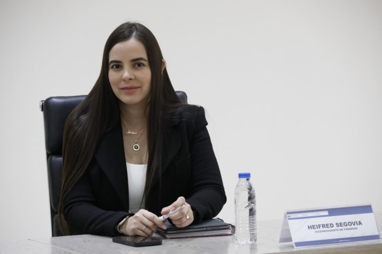 Maduro nombra una nueva junta directiva de Pdvsa