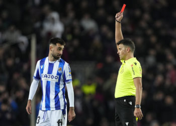 0-0. El Barcelona empata ante una Real con Brais Méndez expulsado
