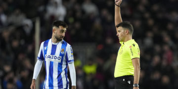 0-0. El Barcelona empata ante una Real con Brais Méndez expulsado