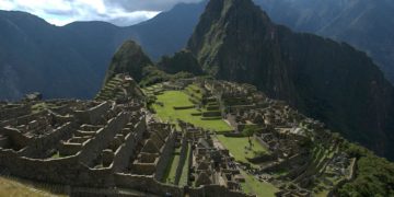 Cierran indefinidamente Machu Picchu por protestas antigubernamentales