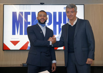 El Atlético hace oficial el fichaje de Memphis hasta 2025