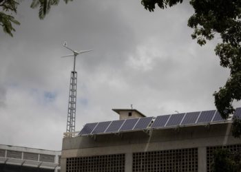 Ministerio de Energía Eléctrica instalará 2.000 vatios de energía solar en los próximos tres años