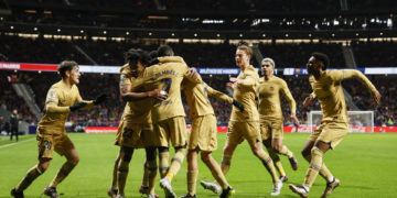 El Barcelona vuelve a quedarse solo al mando