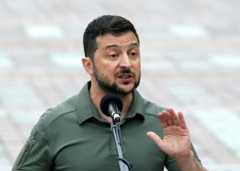 Zelenski dice que Rusia finge logros en Soledar para recabar apoyo ciudadano