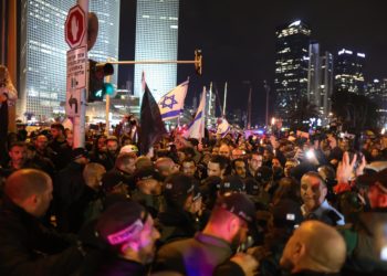 El presidente de Israel llama a «evitar una crisis» tras multitudinarias marchas