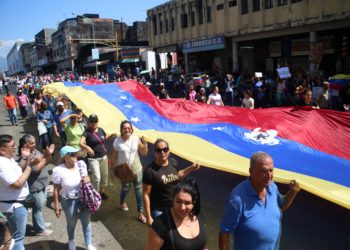 Táchira/ Bedel de la Gobernación: “con  mi sueldo compro una harina y dos huevos”