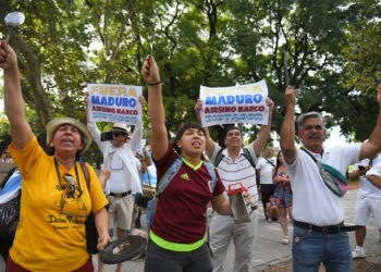 Venezolanos en Argentina se manifiestan para repudiar la visita de Maduro