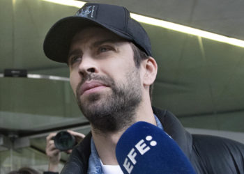 Piqué conduce un Renault Twingo en respuesta a Shakira