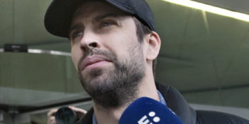 Piqué conduce un Renault Twingo en respuesta a Shakira