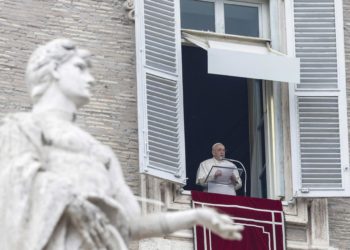 El papa pide mostrar cercanía a los ucranianos con ayuda y oración