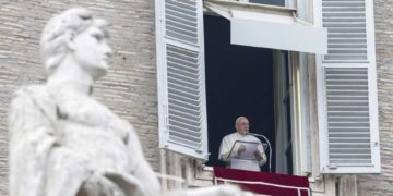 El papa pide mostrar cercanía a los ucranianos con ayuda y oración
