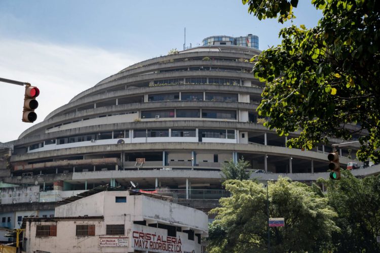 Fotografía de la fachada del edificio El Helicoide, el 25 de enero de 2023, en Caracas (Venezuela). EFE/ Rayner Pena R